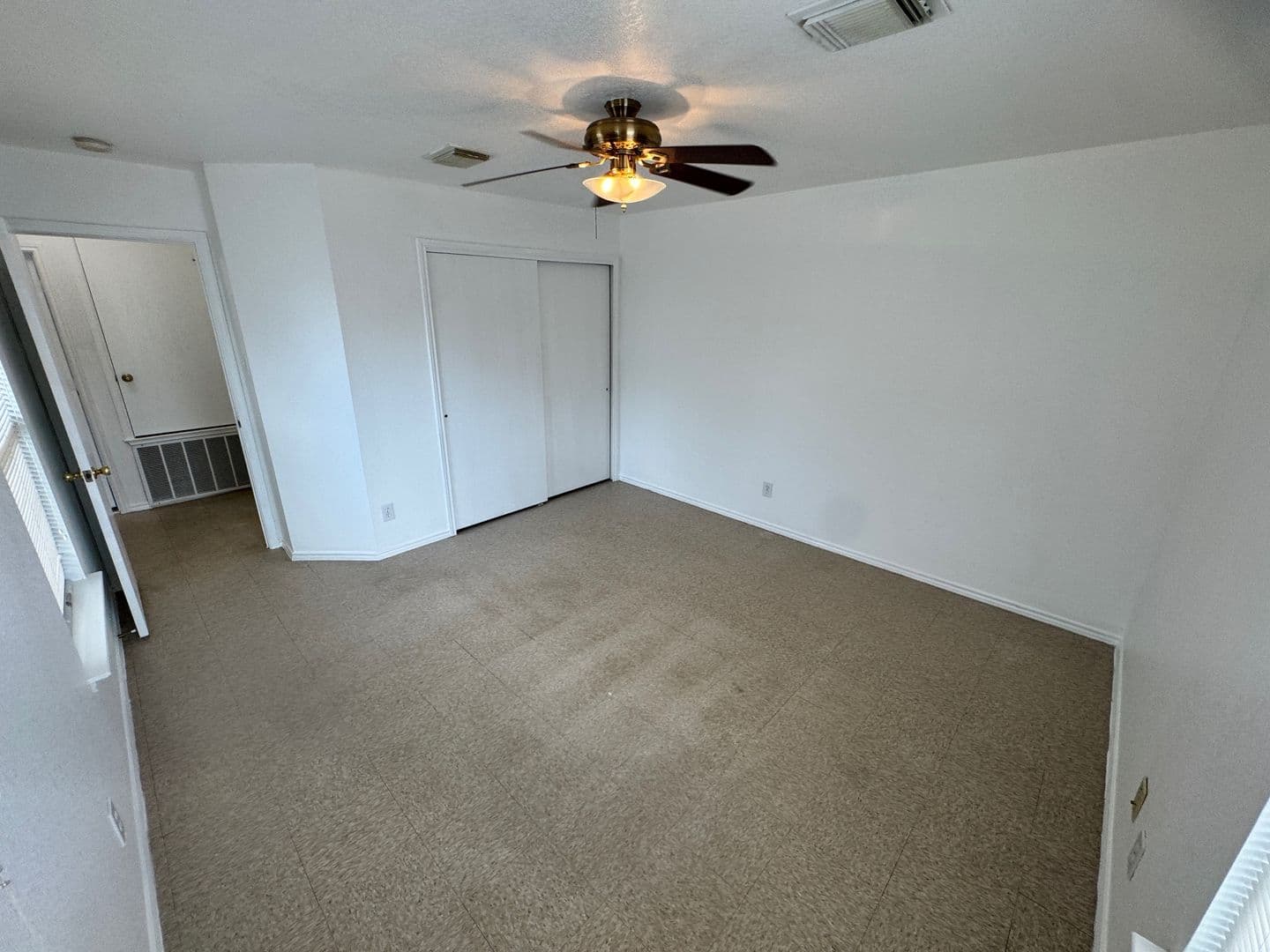 San Antonio House: 26 Viking Oak