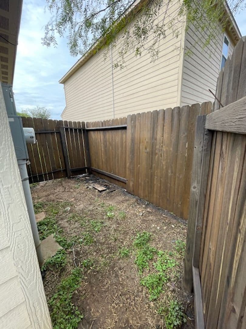 San Antonio House: 3618 Foster Meadows