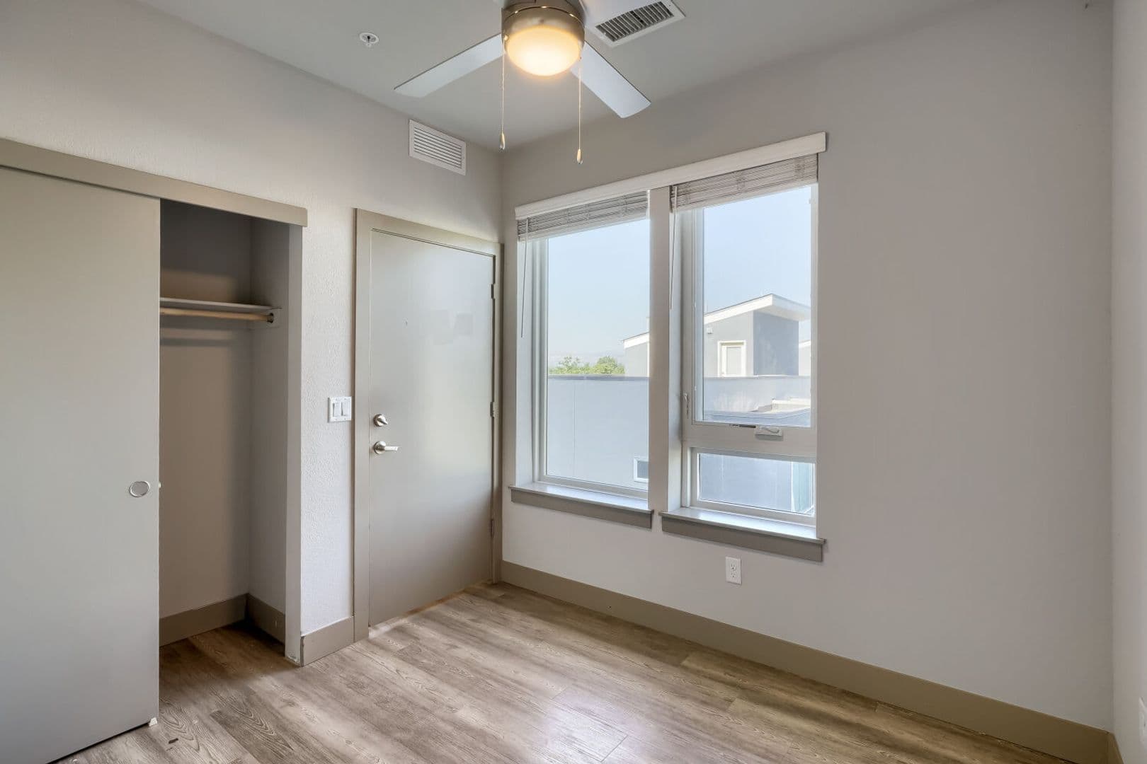 Denver Apartment: 4923 King St