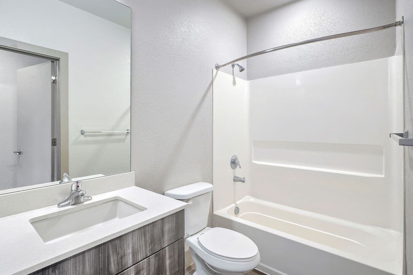 Denver Apartment: 4923 King St