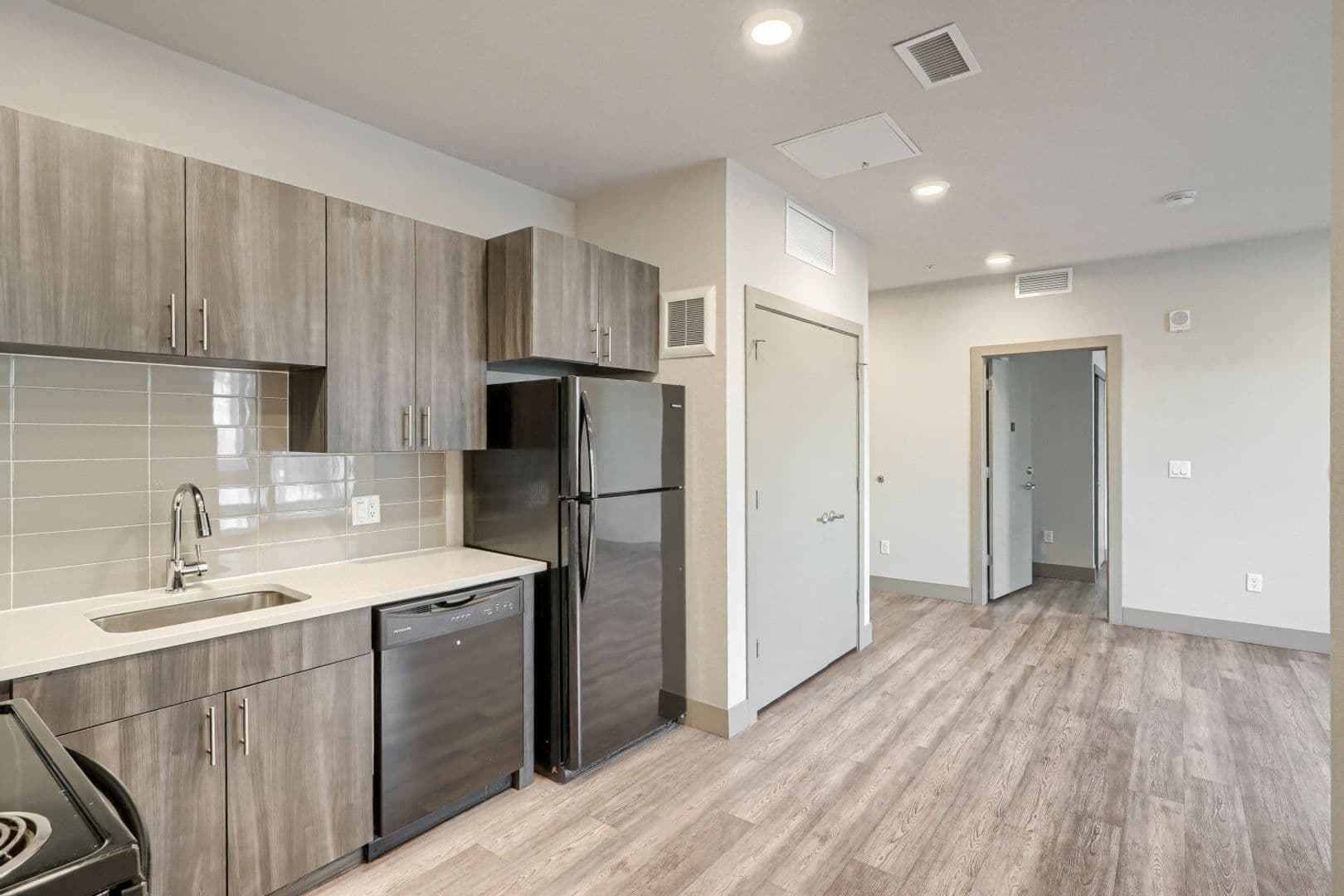 Denver Apartment: 4923 King St