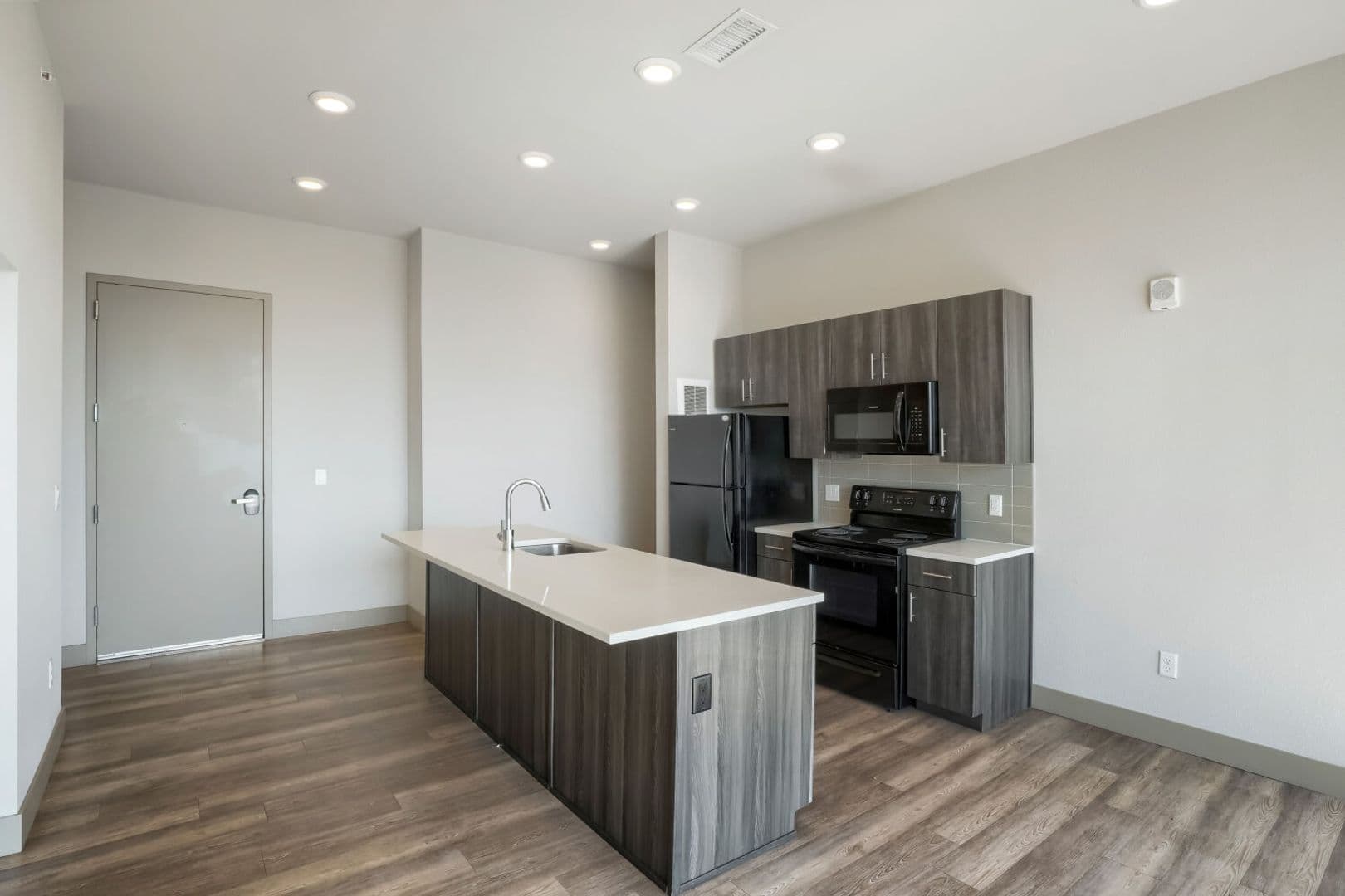Denver Apartment: 4923 King St