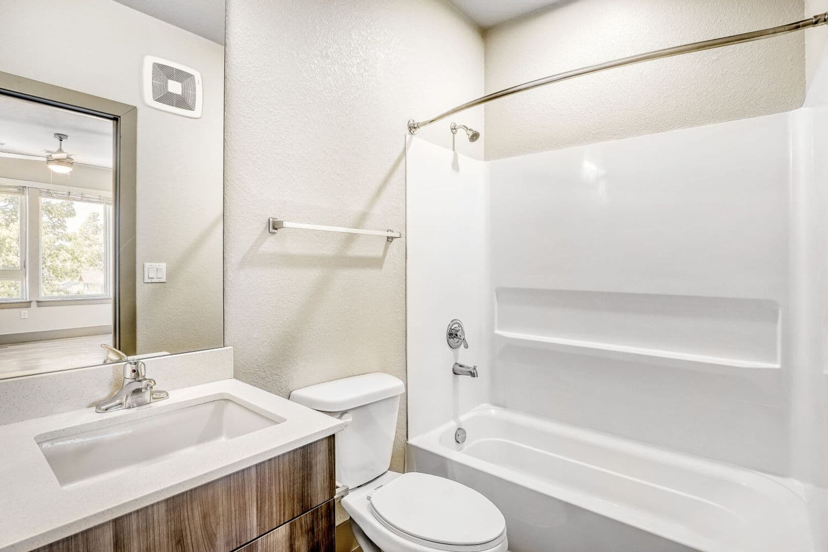 Denver Apartment: 4923 King St