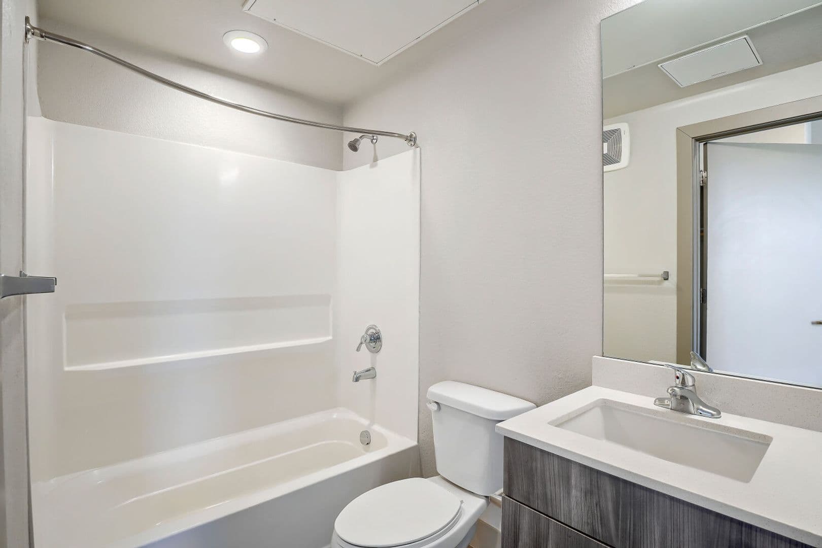 Denver Apartment: 4923 King St