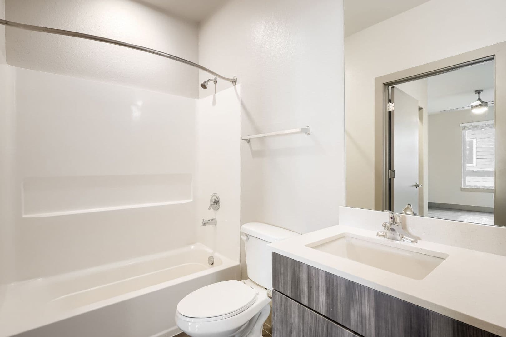 Denver Apartment: 4923 King St