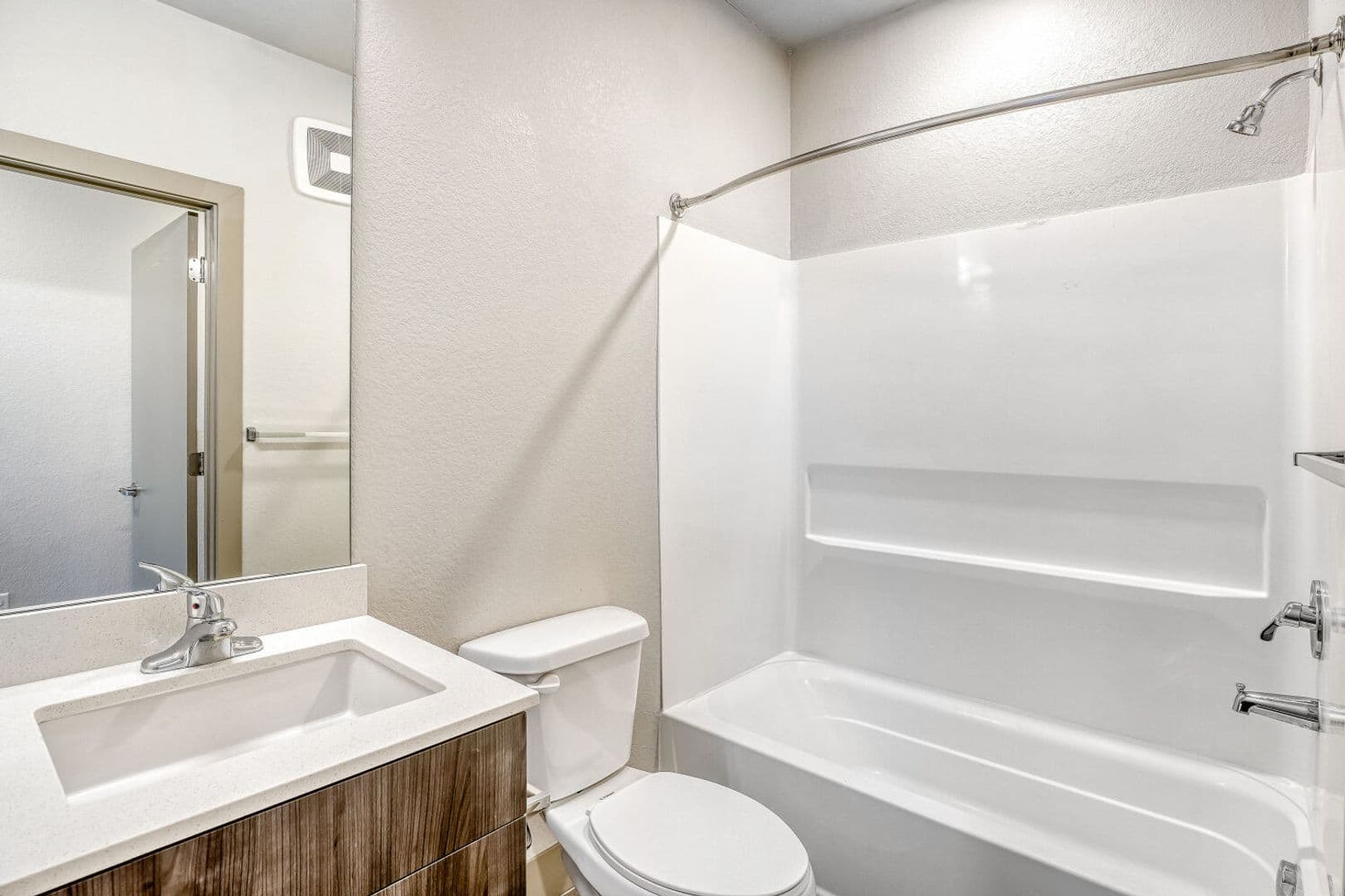 Denver Apartment: 4923 King St