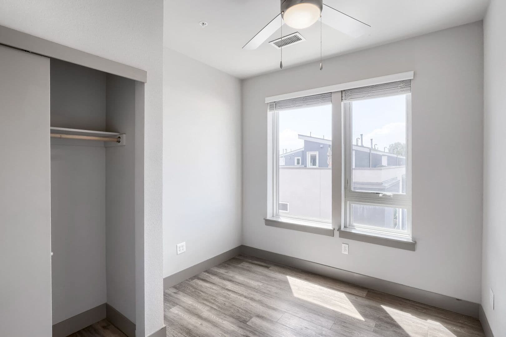 Denver Apartment: 4923 King St