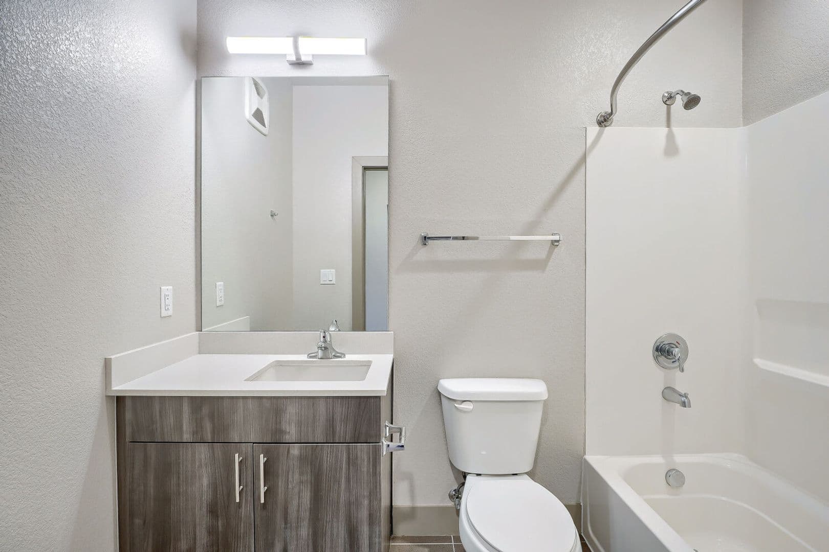 Denver Apartment: 4923 King St