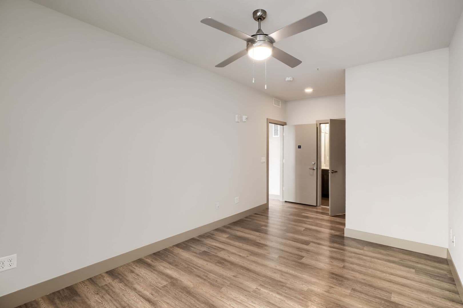 Denver Apartment: 4923 King St