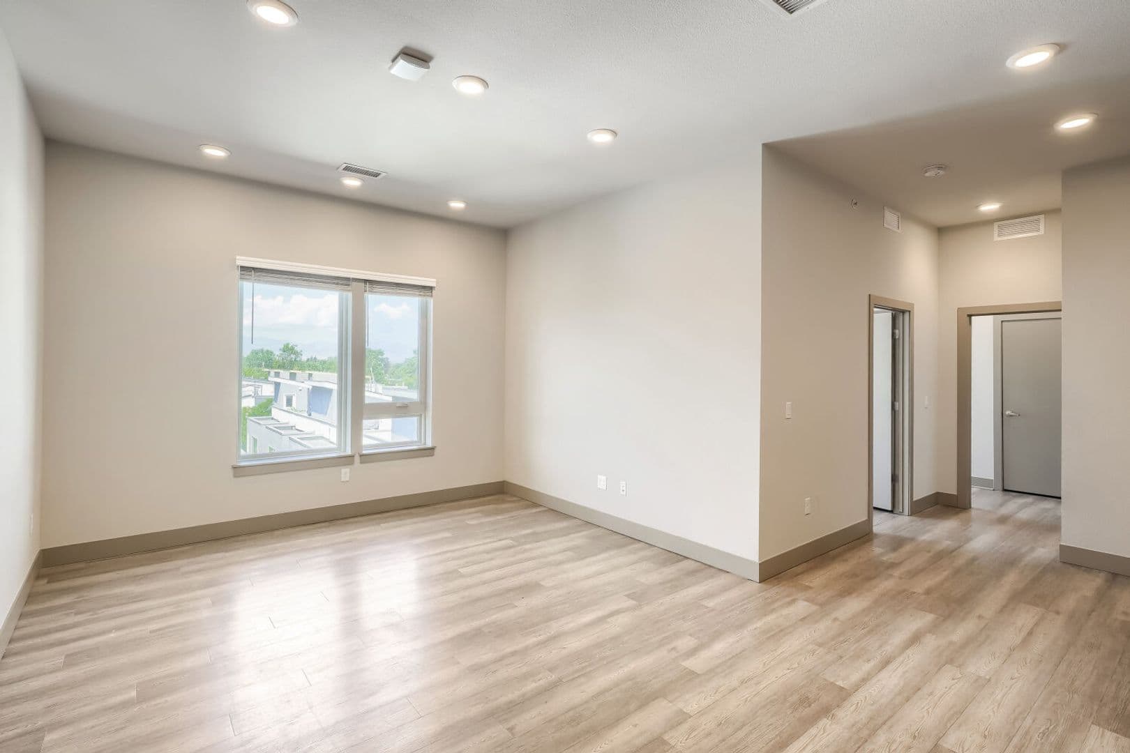 Denver Apartment: 4923 King St
