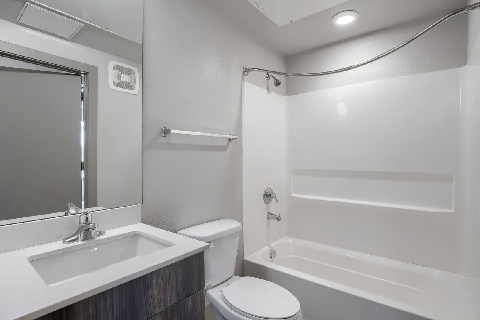 Denver Apartment: 4923 King St