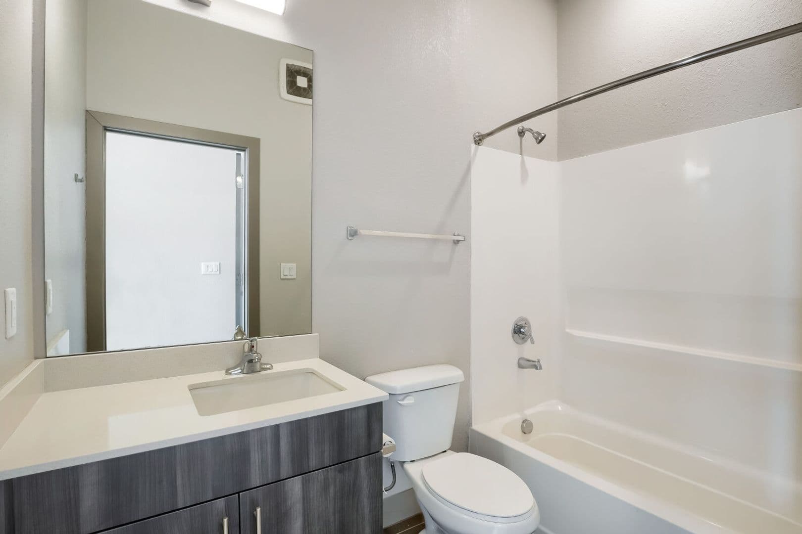 Denver Apartment: 4923 King St
