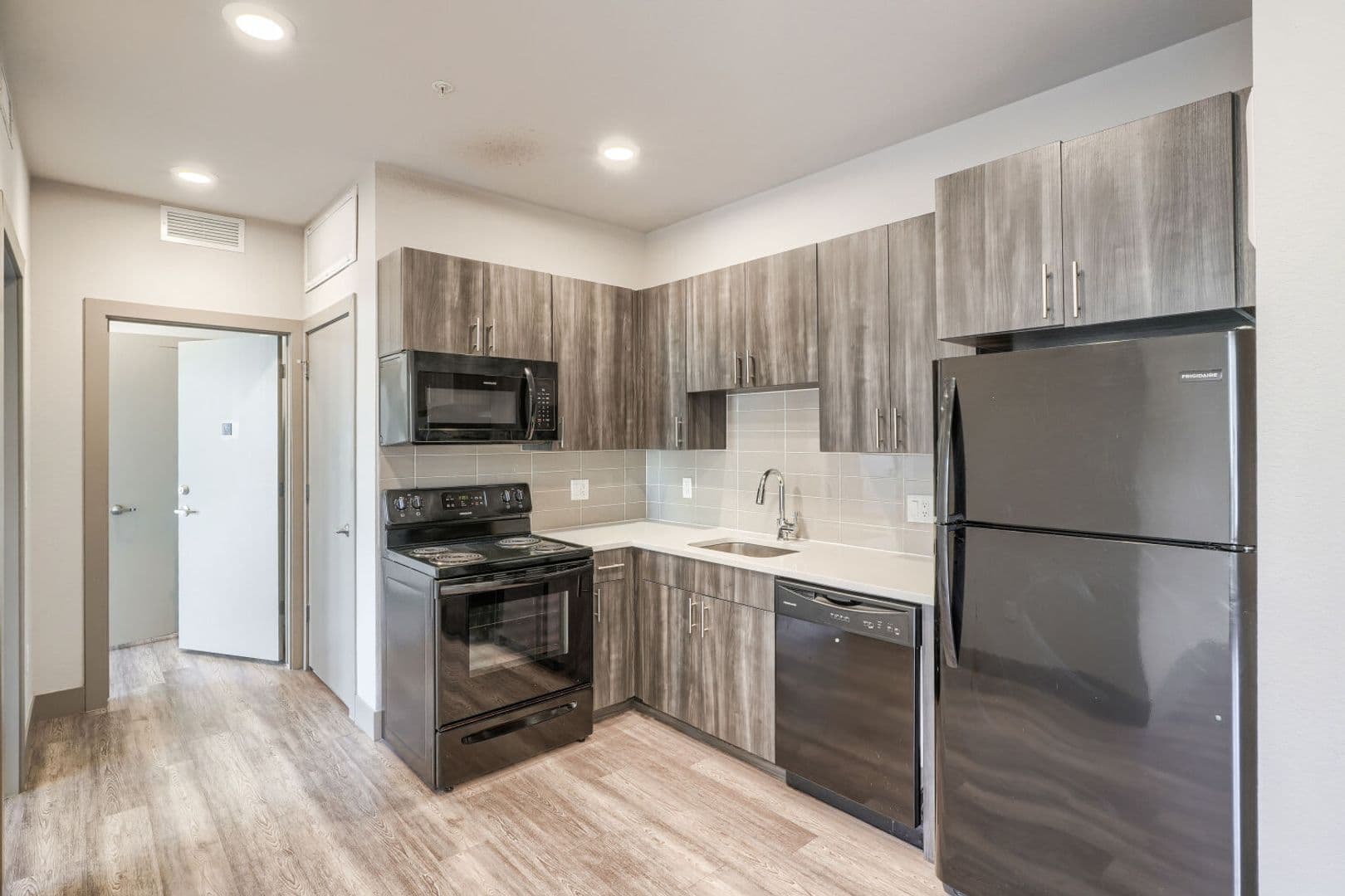 Denver Apartment: 4923 King St