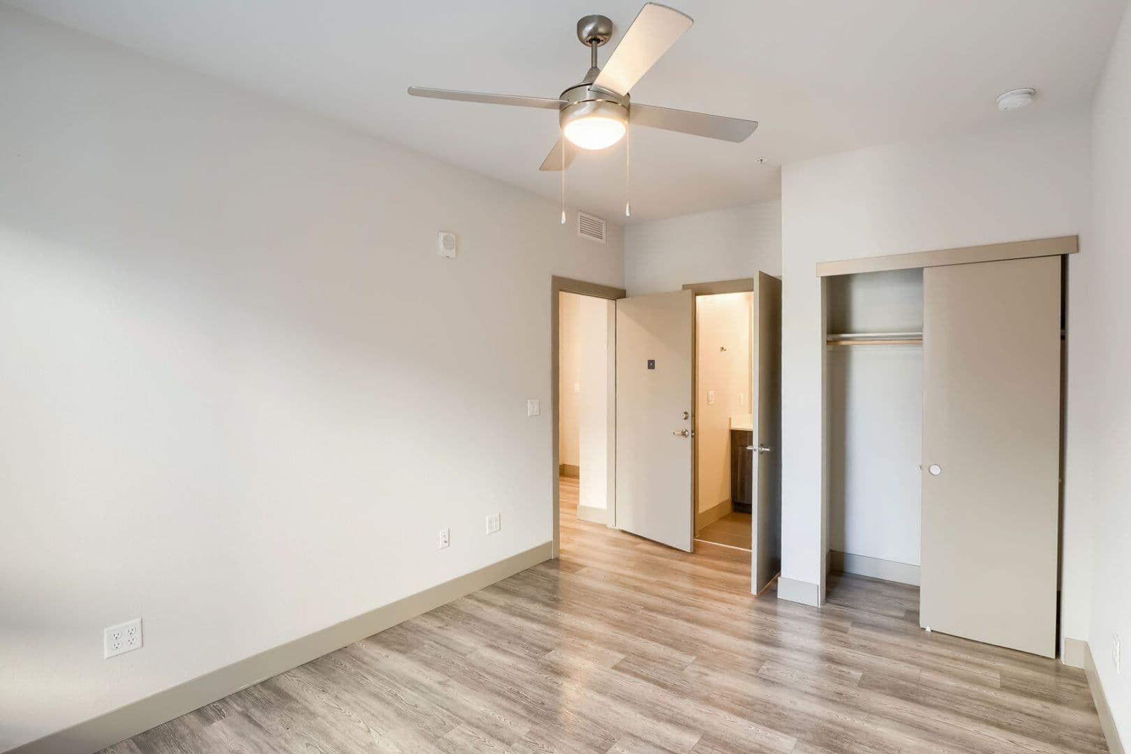 Denver Apartment: 4923 King St