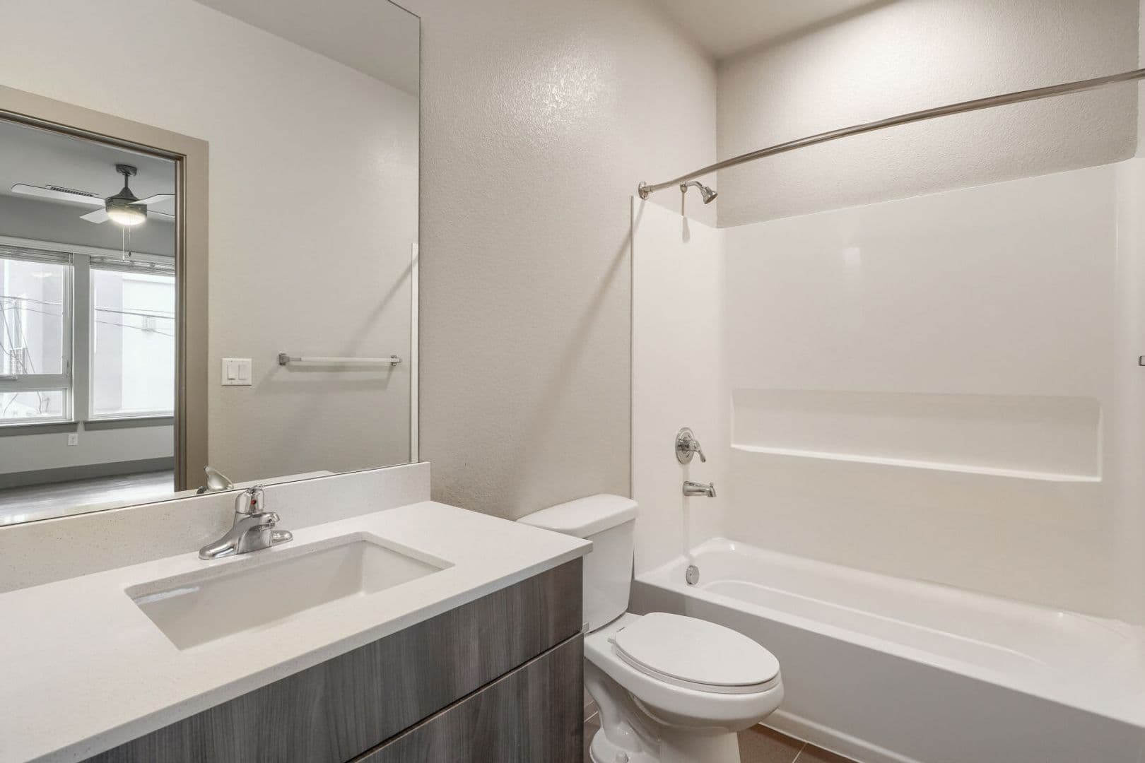 Denver Apartment: 4923 King St