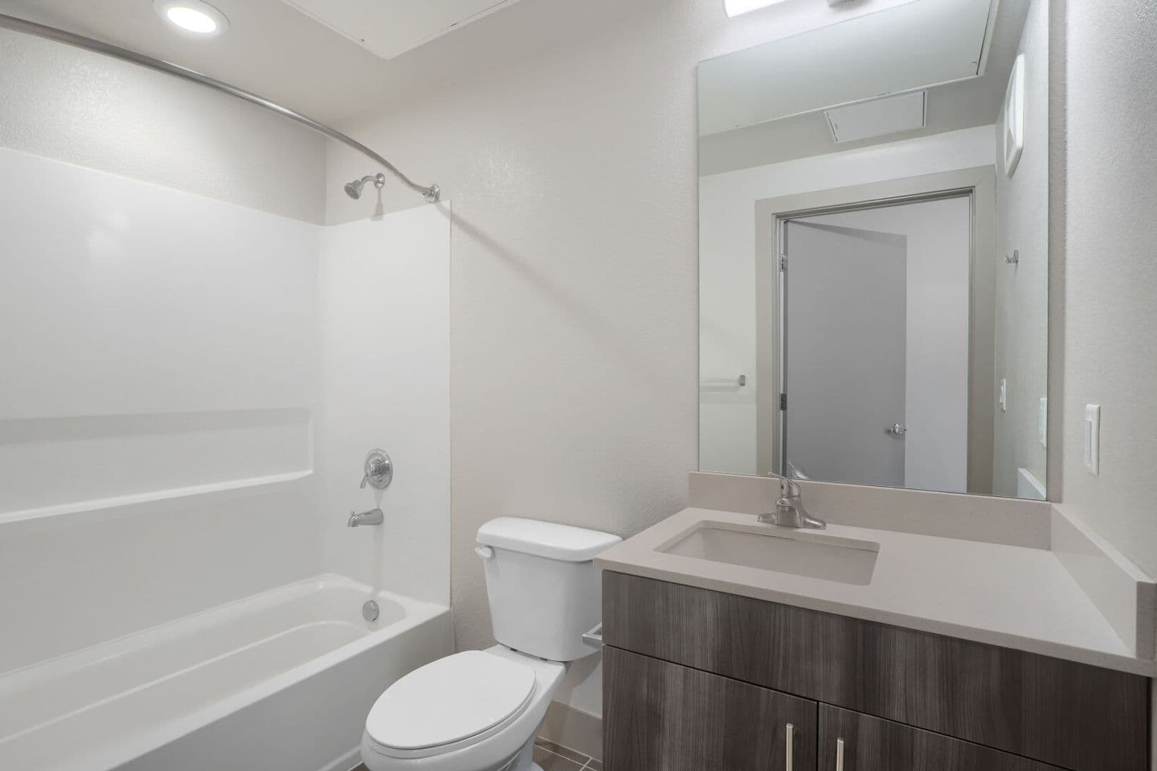 Denver Apartment: 4923 King St