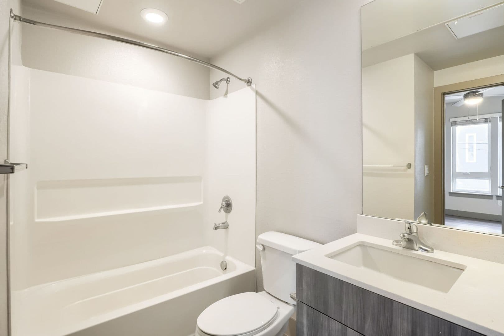 Denver Apartment: 4923 King St