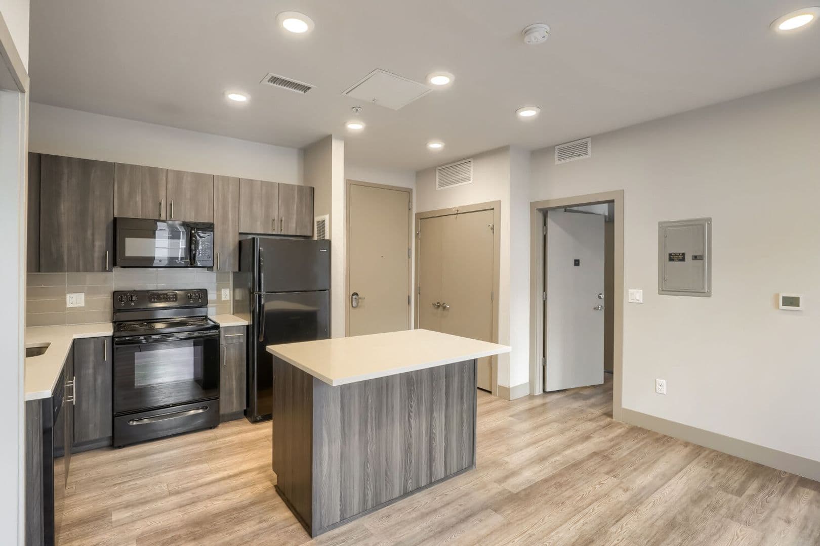 Denver Apartment: 4923 King St