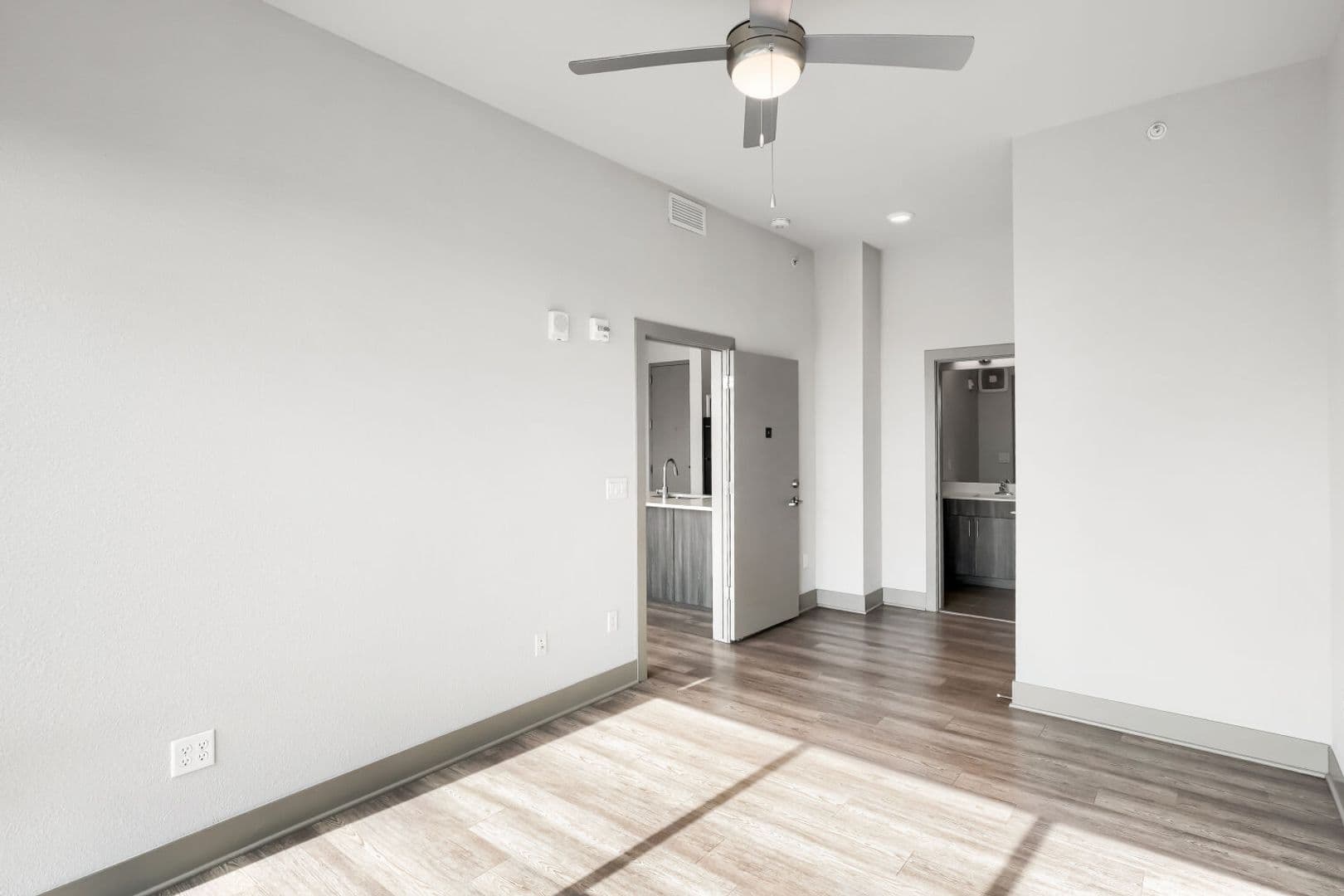 Denver Apartment: 4923 King St
