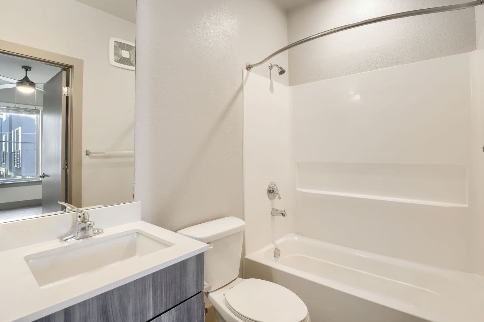 Denver Apartment: 4923 King St