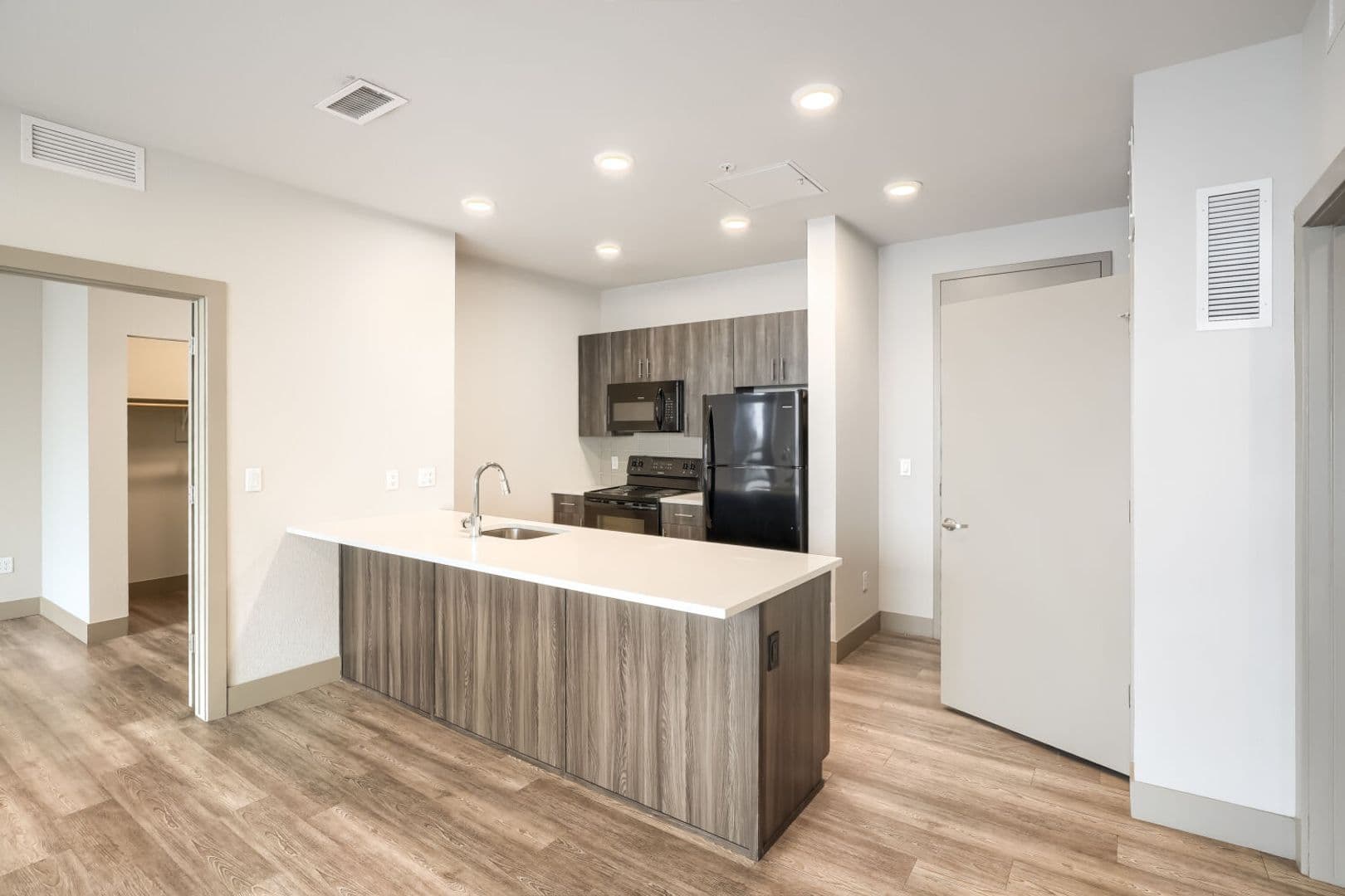 Denver Apartment: 4923 King St