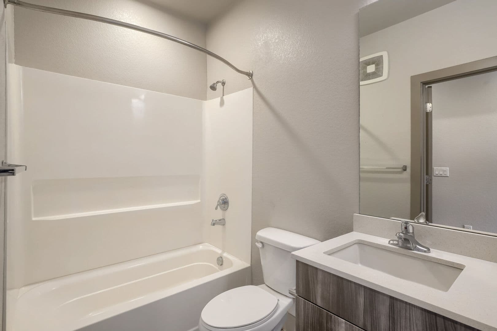 Denver Apartment: 4923 King St