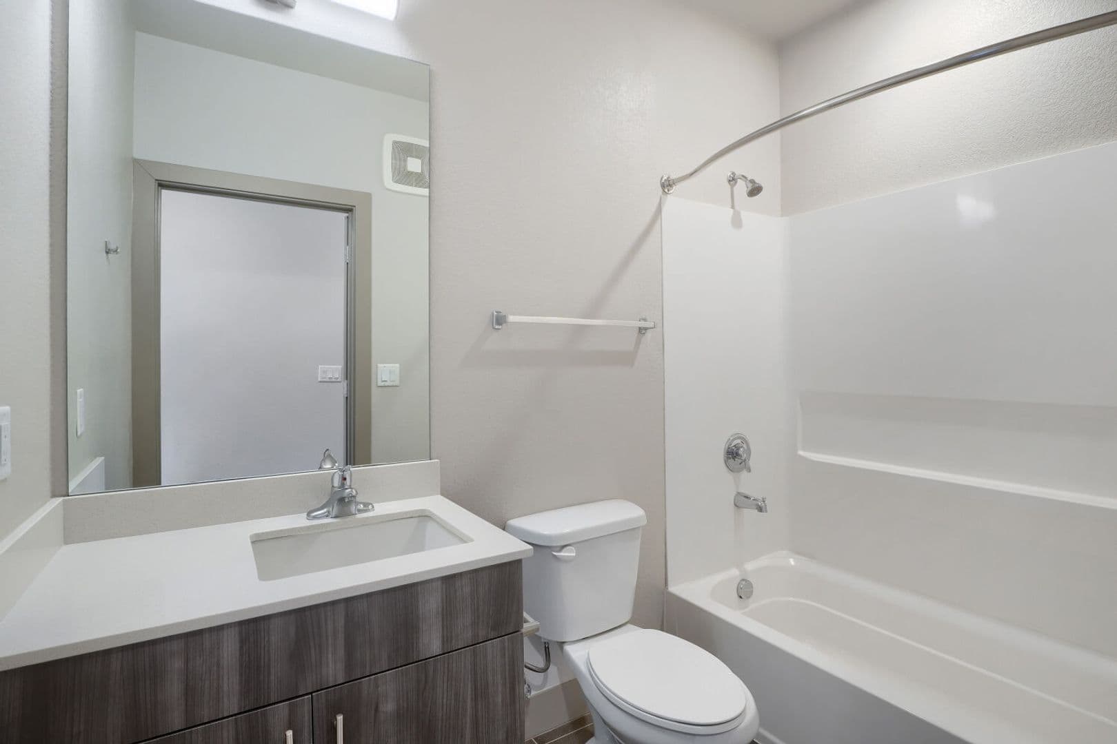 Denver Apartment: 4923 King St