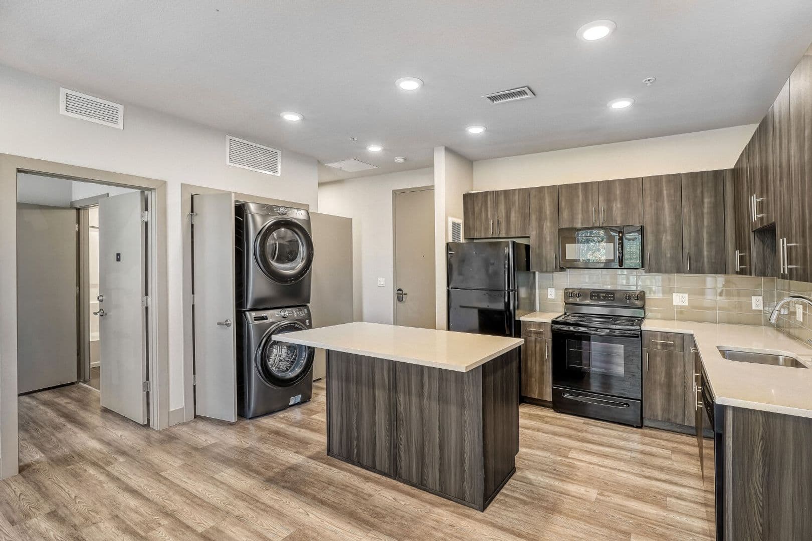 Denver Apartment: 4923 King St