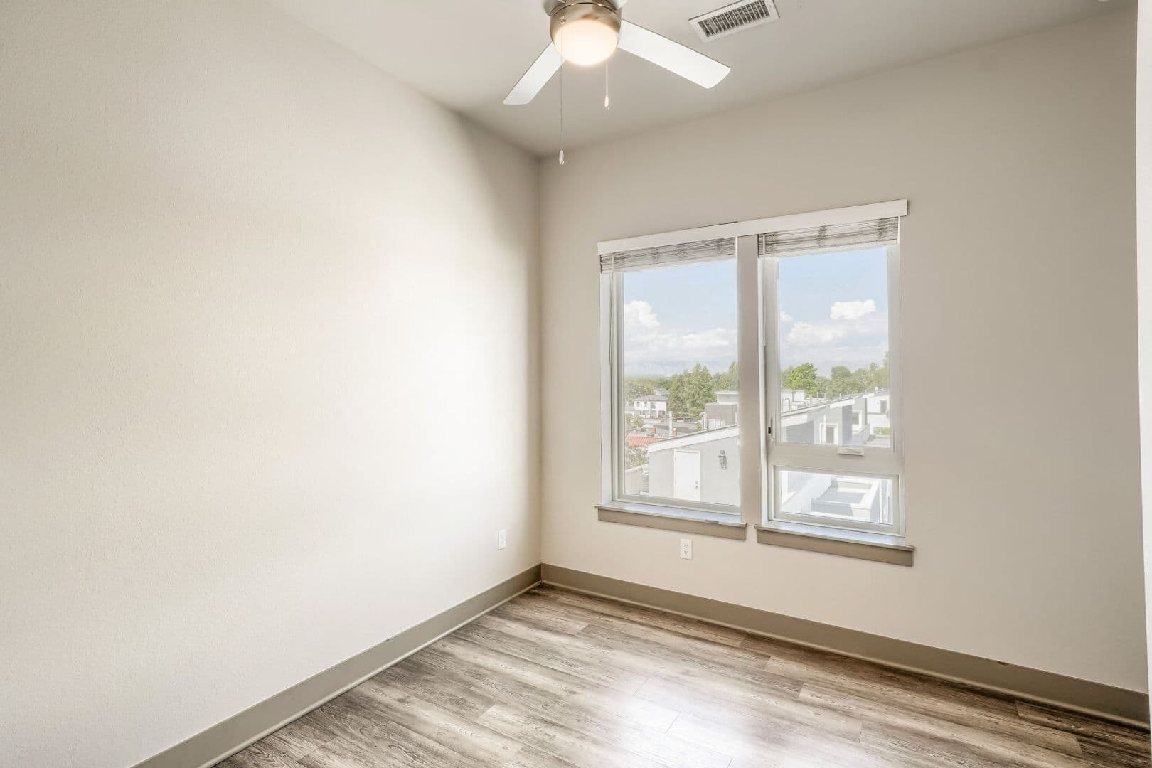Denver Apartment: 4923 King St
