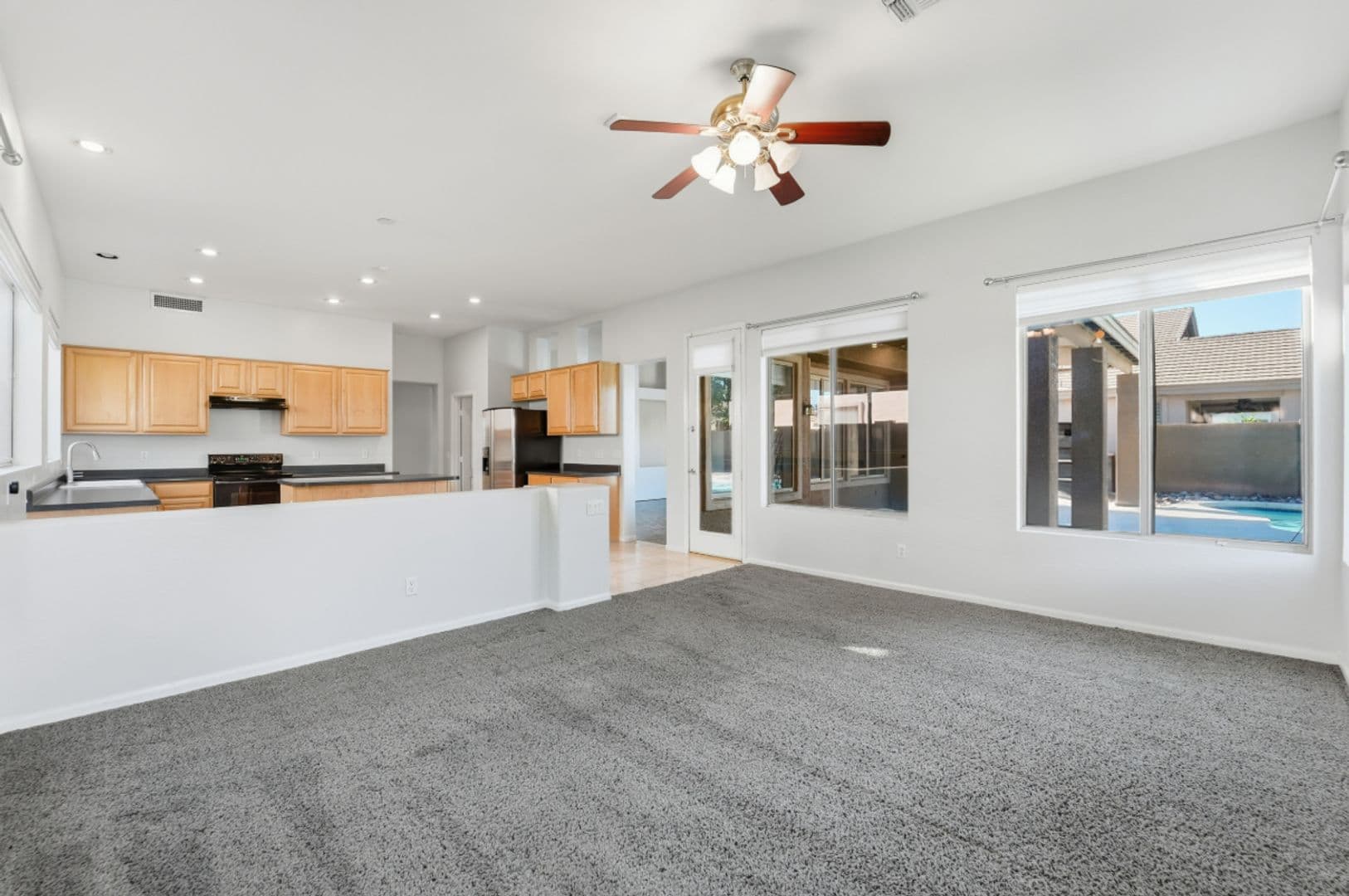 Glendale House: 7180 W Trails Dr