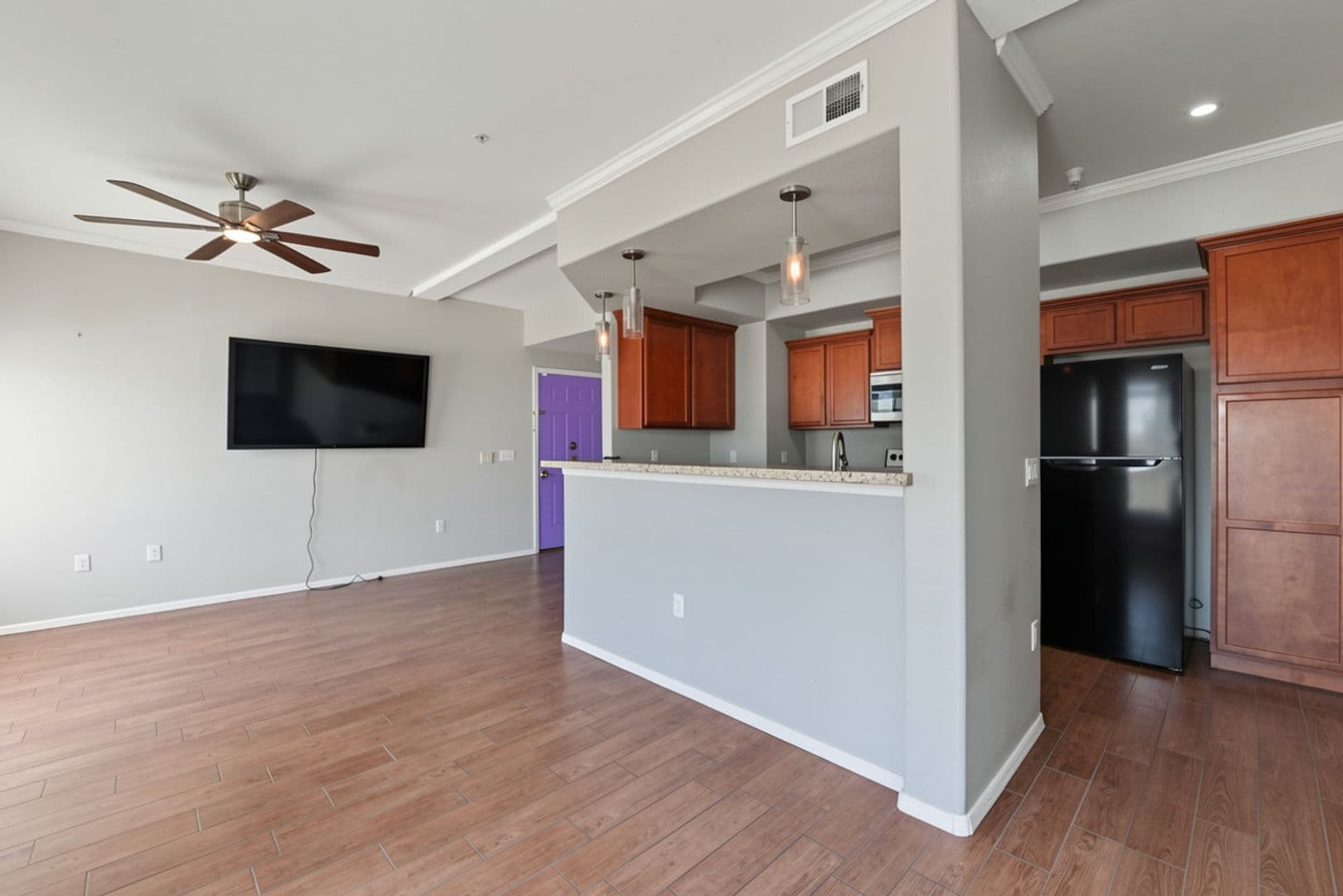 Phoenix Condo: 3236 E Chandler Blvd unit 2075