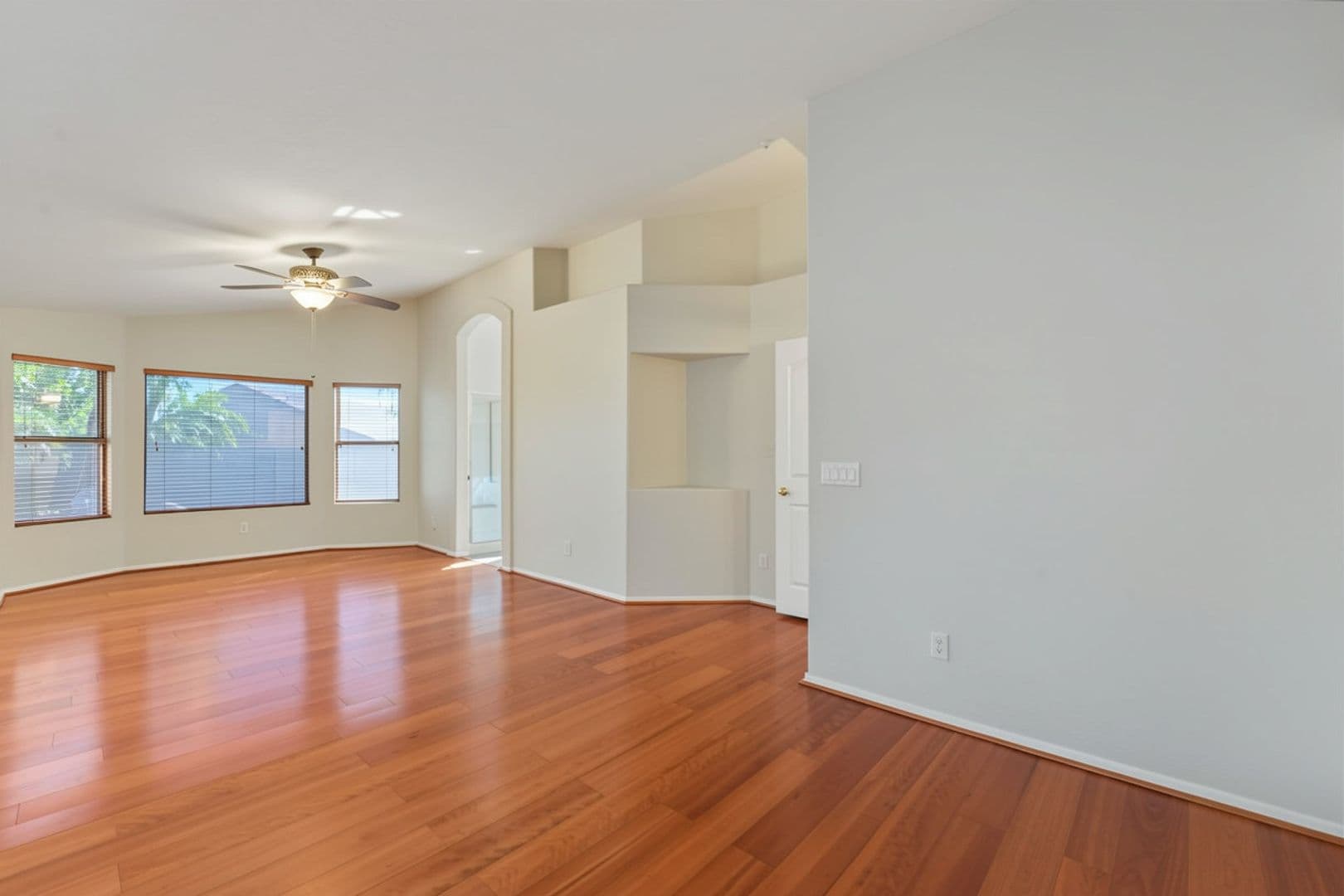 Scottsdale House: 10279 E Hillery Dr