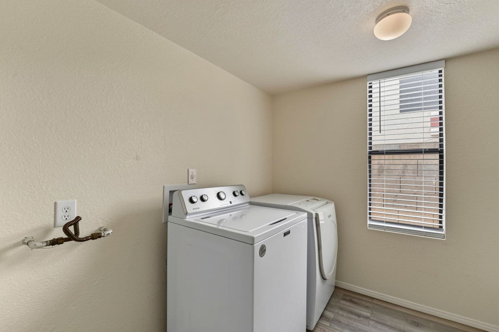 Gilbert House: 407 S Ocean Dr