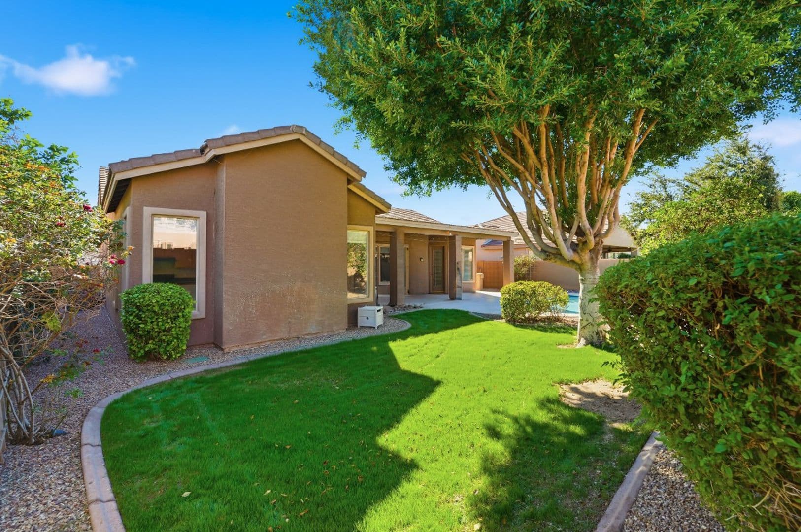 Glendale House: 7180 W Trails Dr
