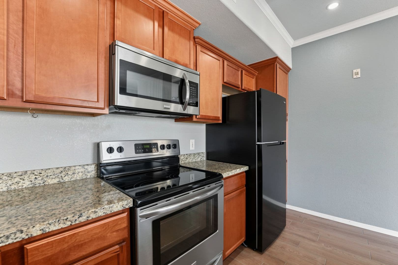 Phoenix Condo: 3236 E Chandler Blvd unit 2075