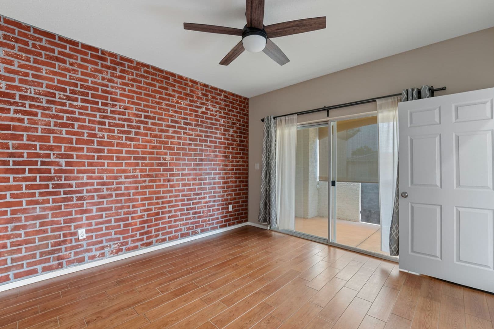 Phoenix Condo: 3236 E Chandler Blvd unit 2075