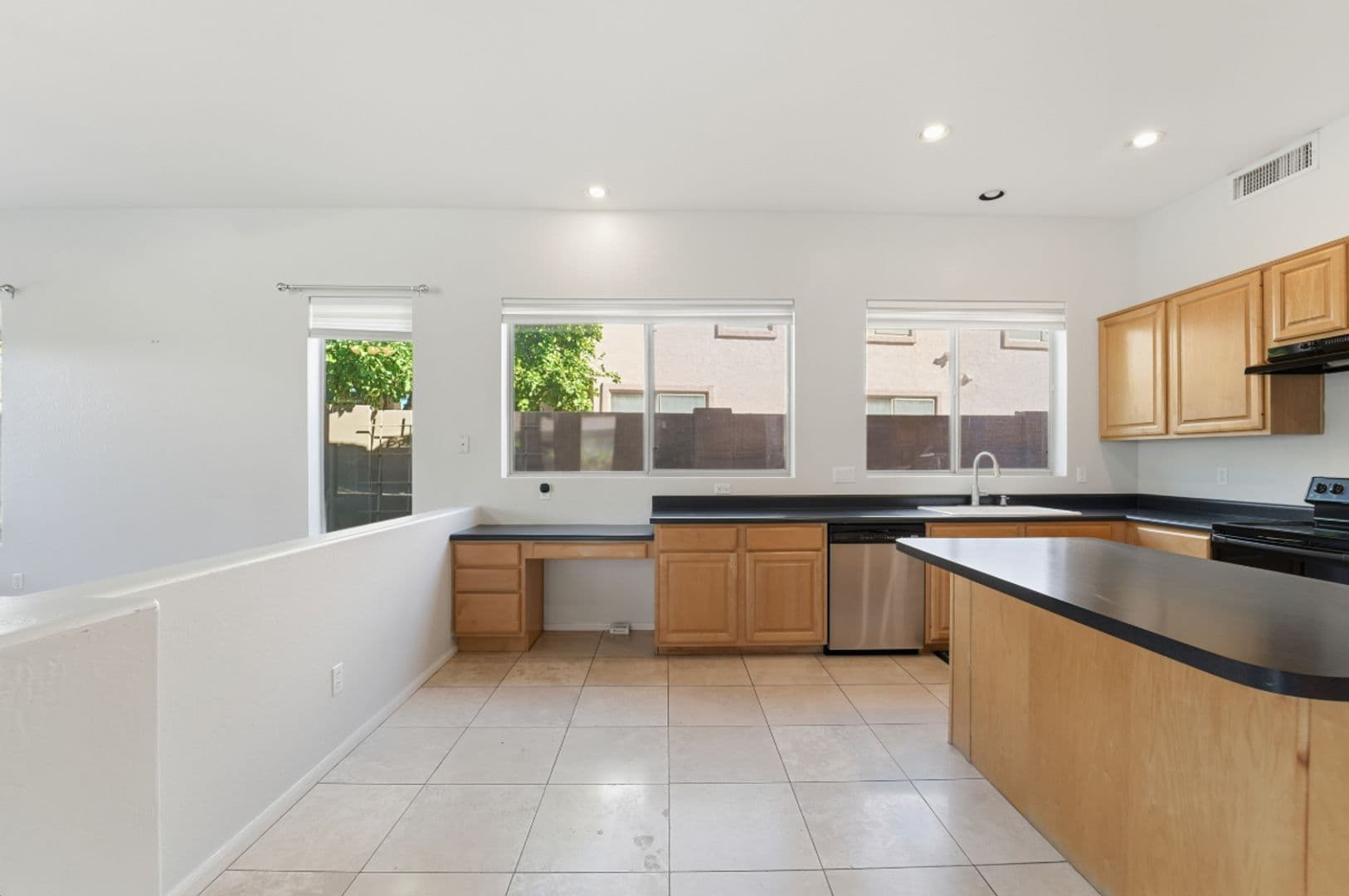 Glendale House: 7180 W Trails Dr
