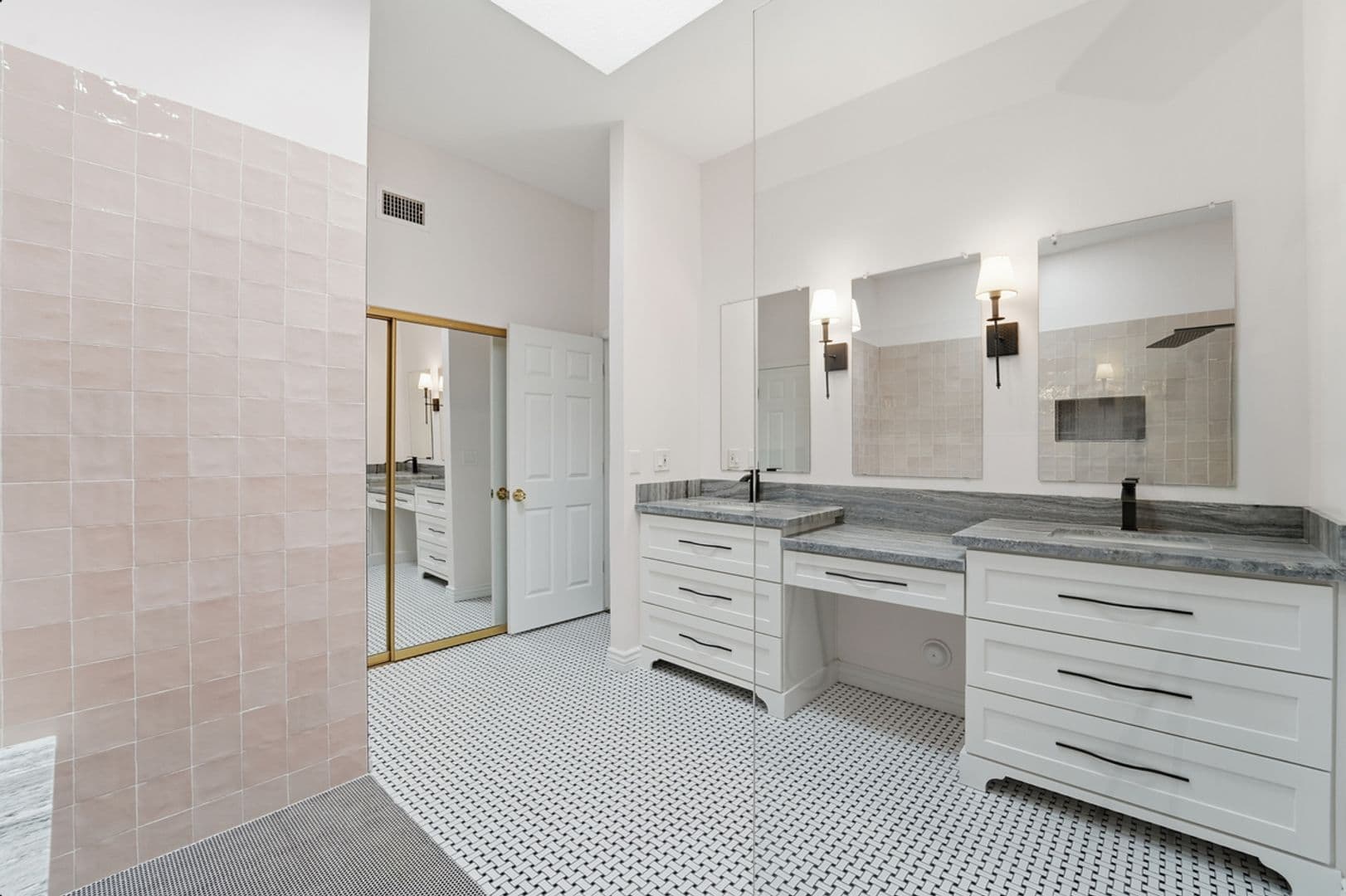 Scottsdale House: 10591 E Saddlehorn Dr