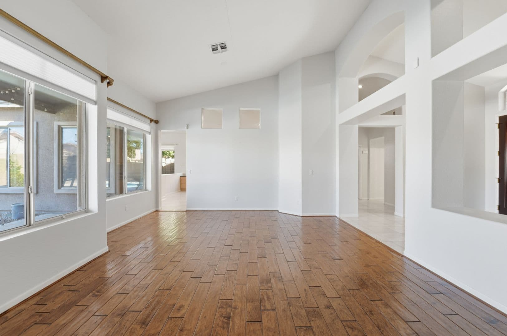 Glendale House: 7180 W Trails Dr