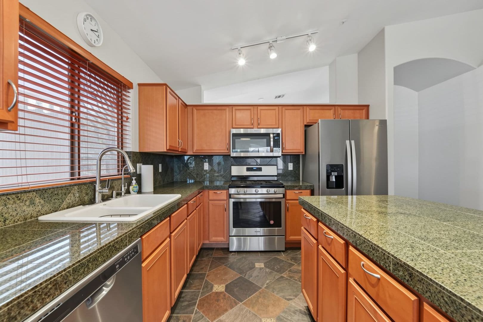 Scottsdale House: 10279 E Hillery Dr