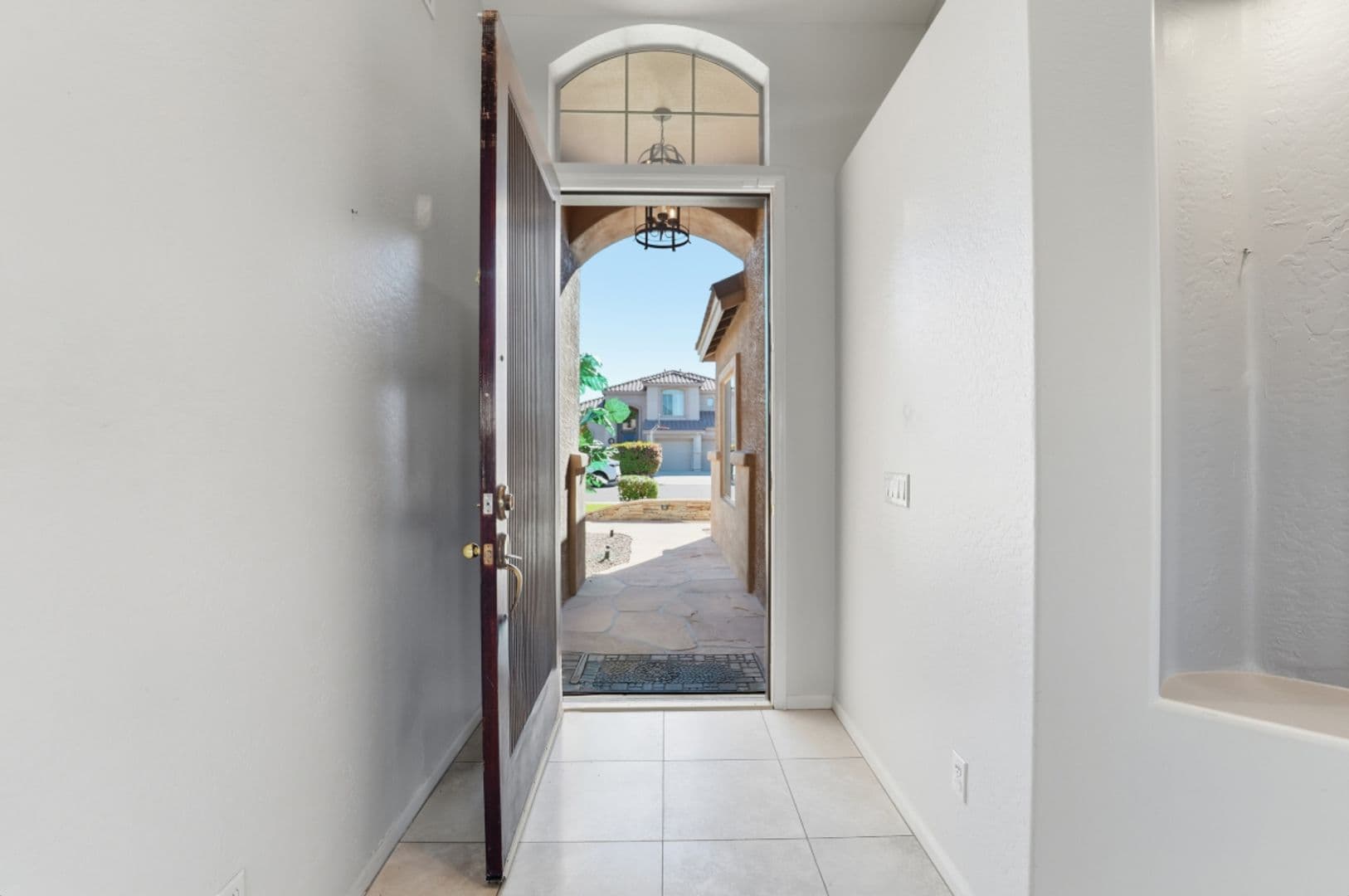 Glendale House: 7180 W Trails Dr