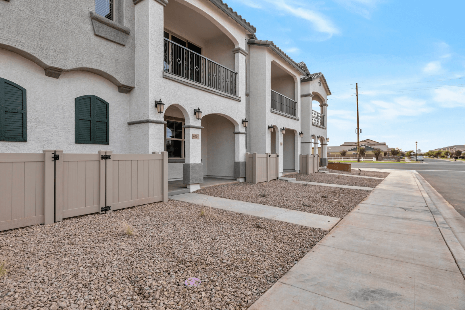 Gilbert Townhome: 4021 E CATCLAW ST
