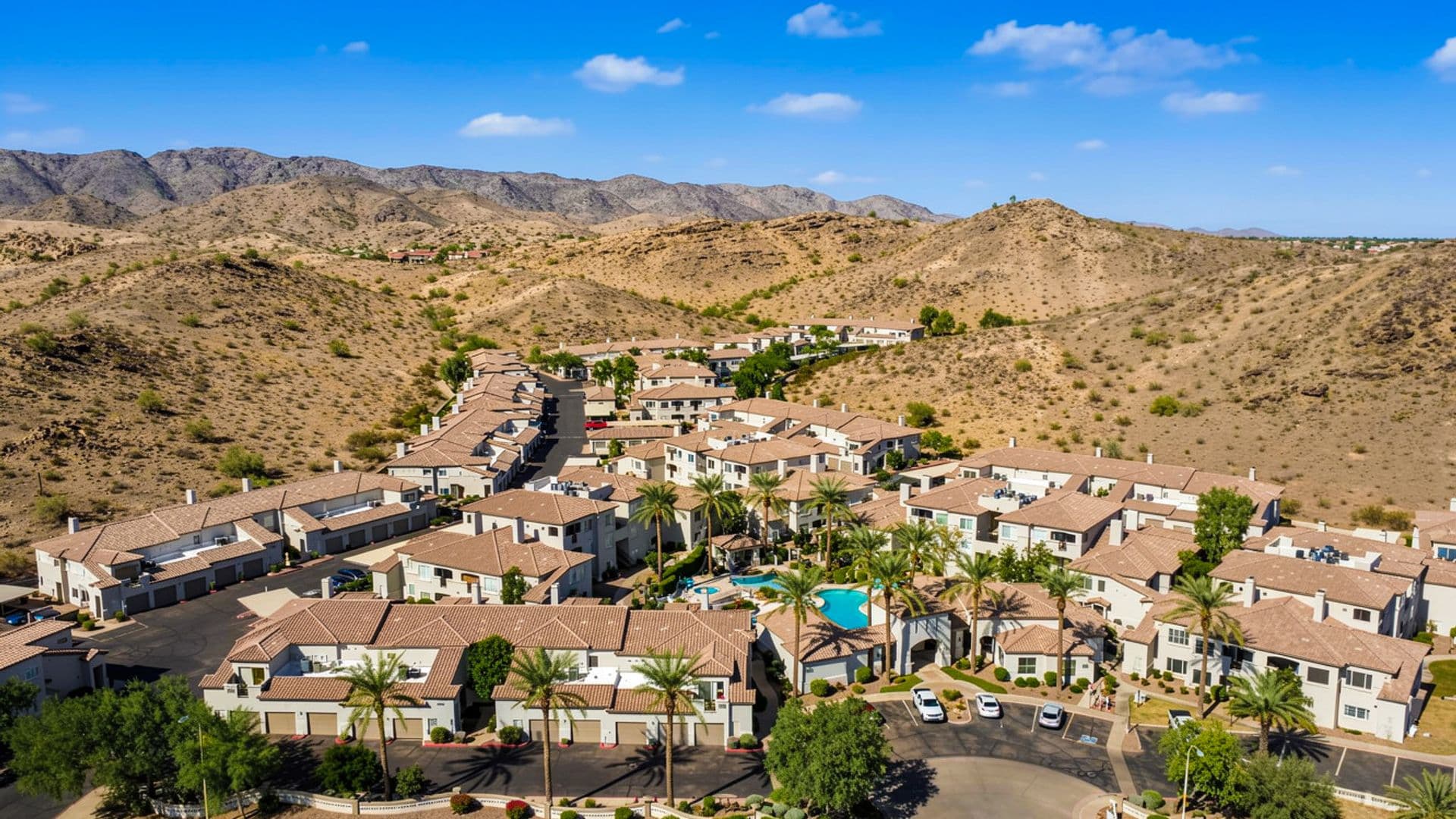 Phoenix Condo: 3236 E Chandler Blvd unit 2075