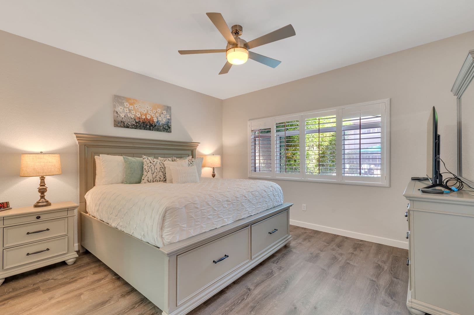 Scottsdale Condo: 8653 E Royal Palm Rd #1008