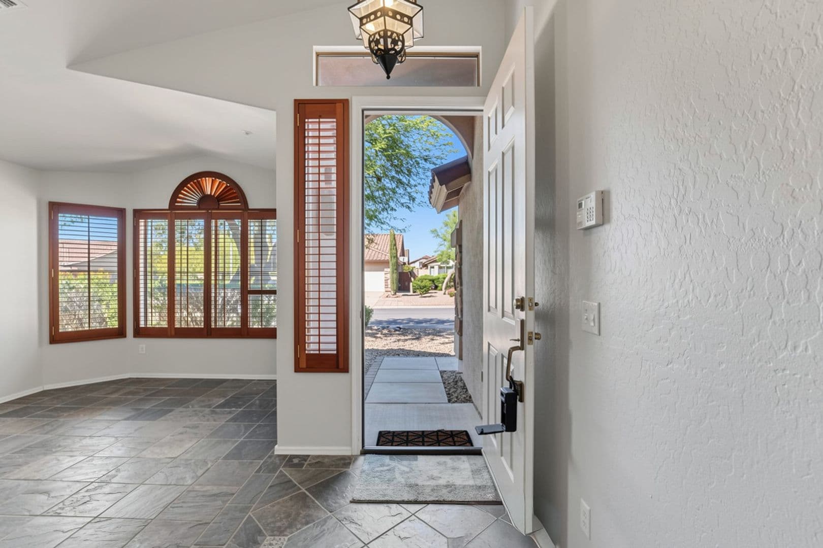 Scottsdale House: 10279 E Hillery Dr