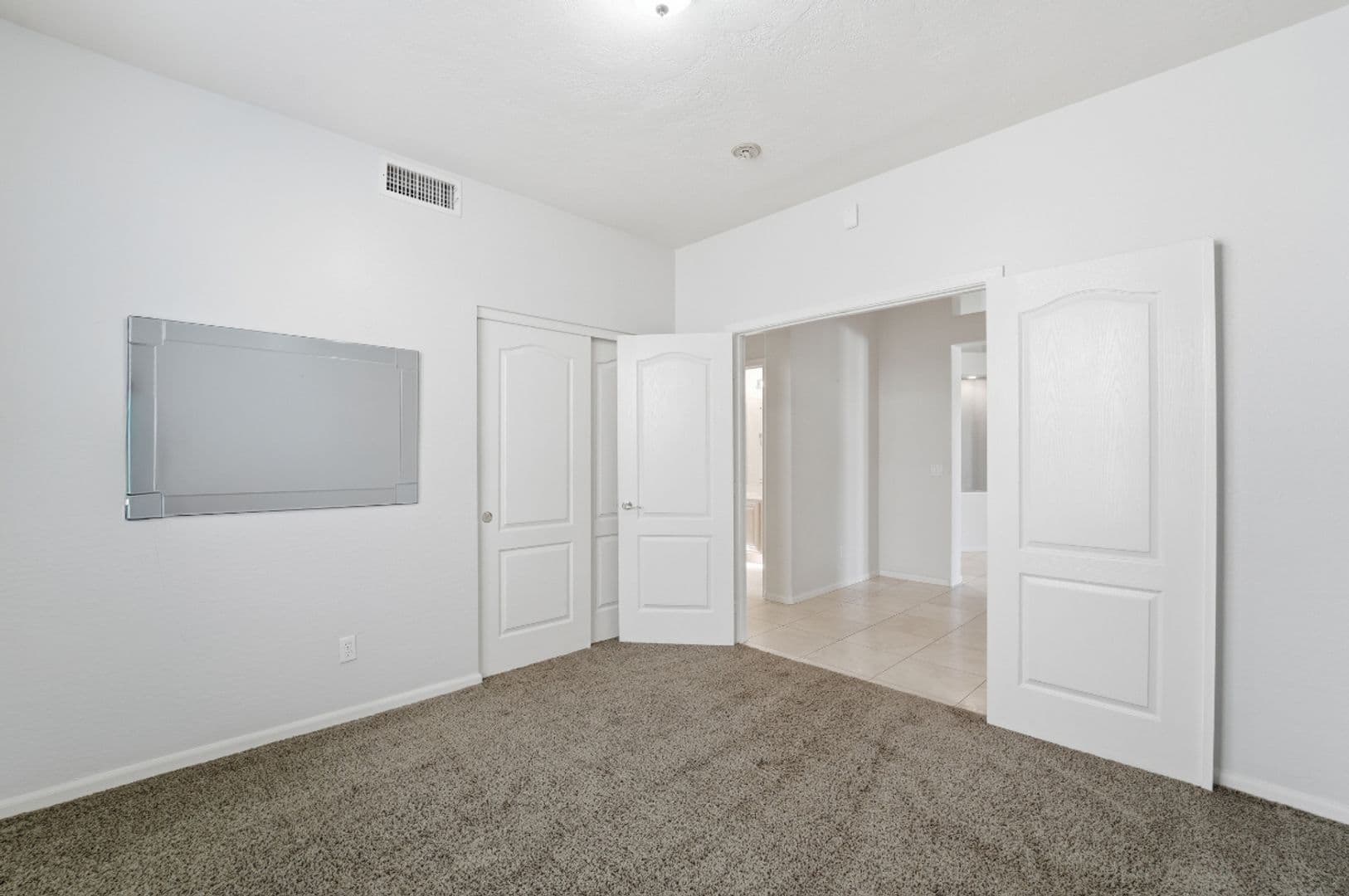 Glendale House: 7180 W Trails Dr