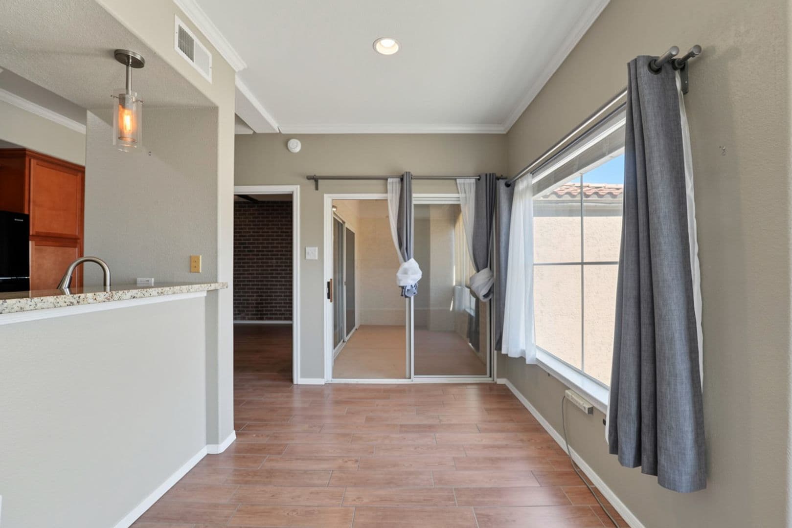 Phoenix Condo: 3236 E Chandler Blvd unit 2075