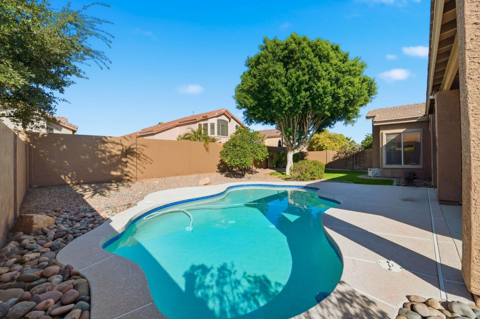 Glendale House: 7180 W Trails Dr
