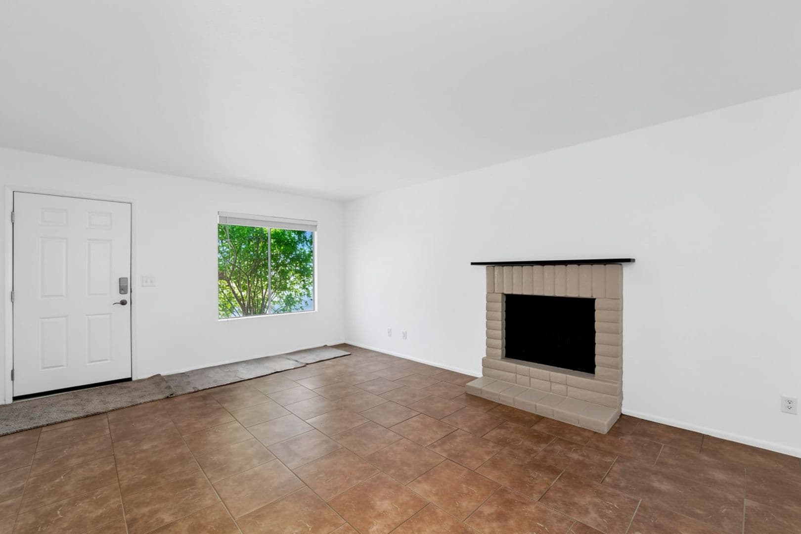 Scottsdale Townhome: 1336 N 85th pl