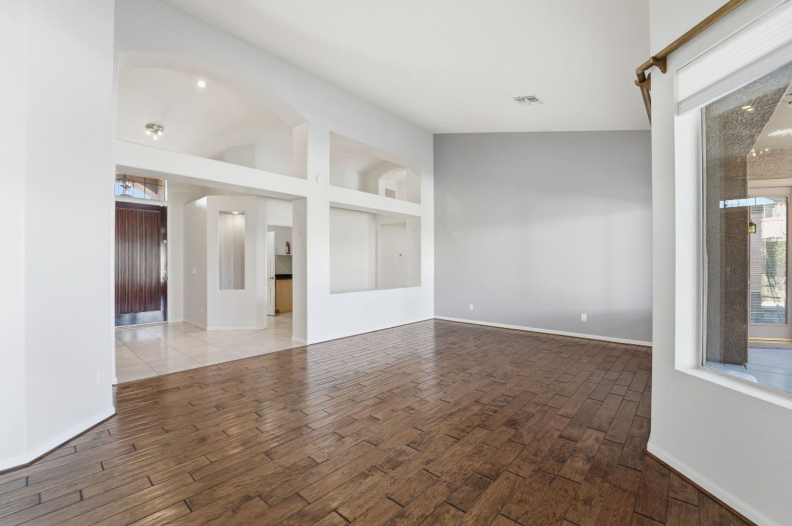 Glendale House: 7180 W Trails Dr
